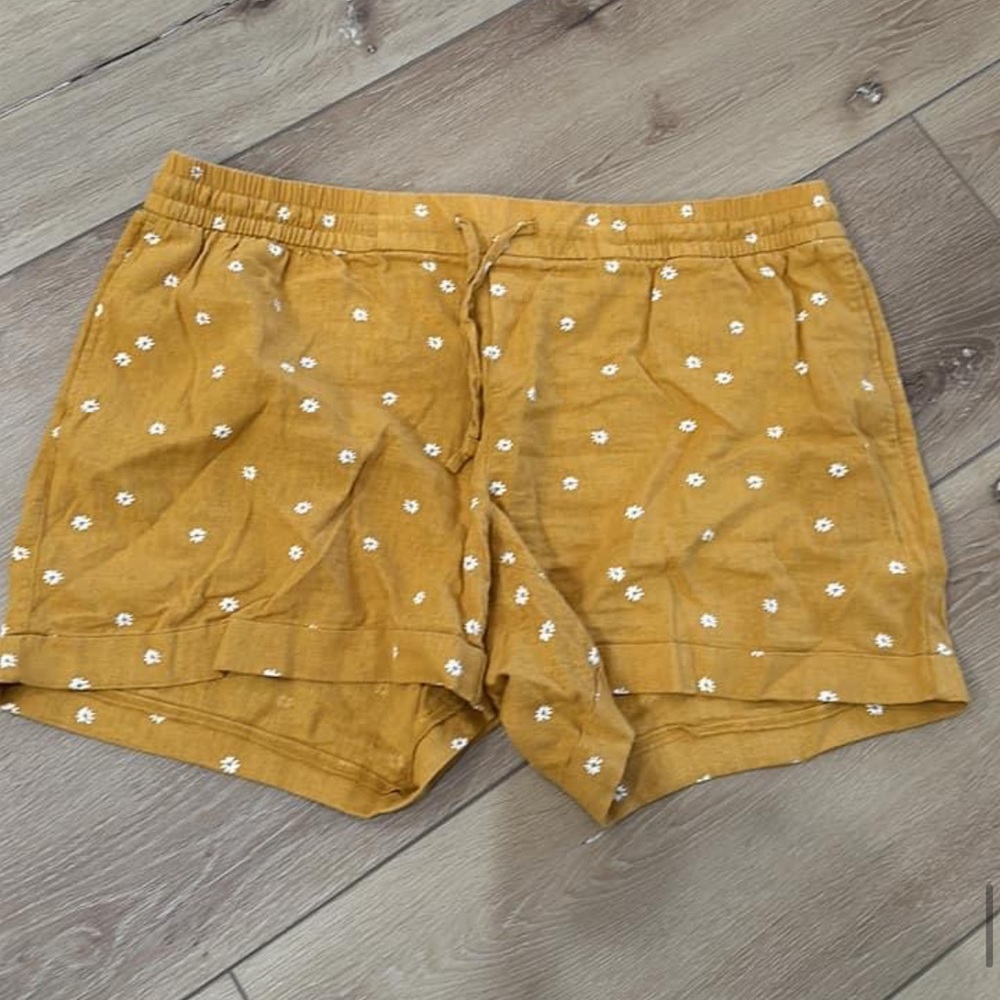 Old navy linen shorts